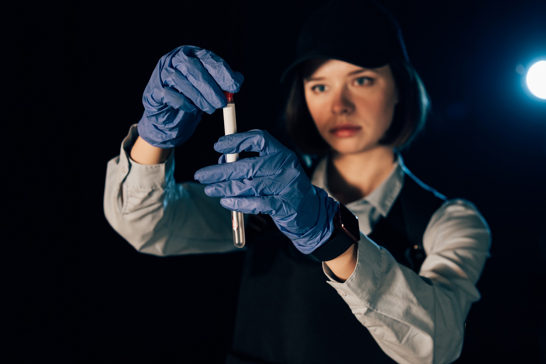 A female investigator in action